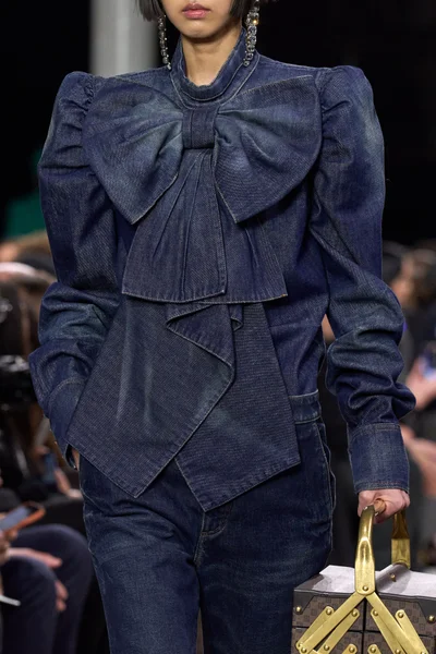 Look 57